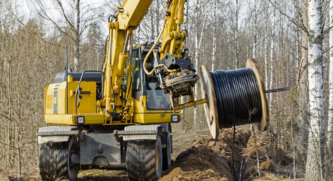 Säävarma sähköverkko rakentuu pitkäjänteisesti – maakaapelointi näkyy jo asiakkaan arjessa